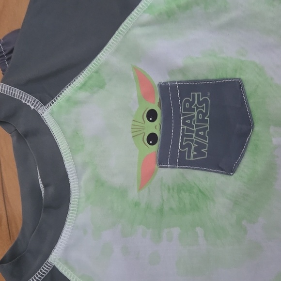 Toddler Boy The Mandalorian The Child Rashguard & Swim Trunks Set 2T - Picture 4 of 6